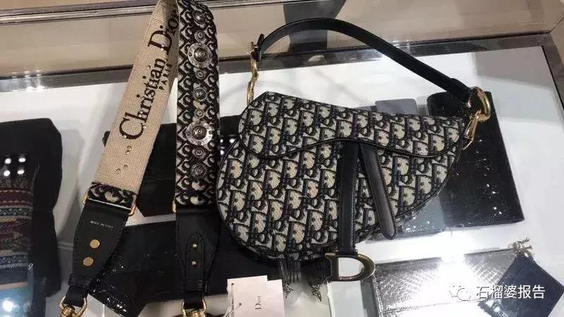 凌晨5点排队,凌晨五六点排队