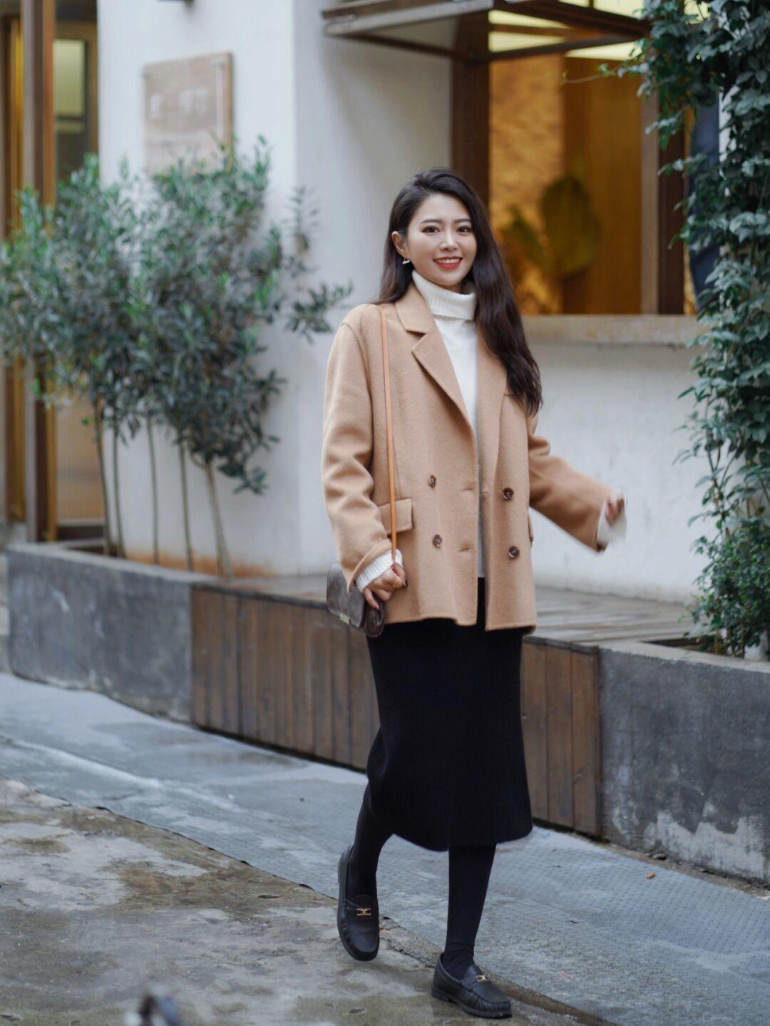 驼色羊绒大衣最佳颜色,驼色大衣推荐什么年纪