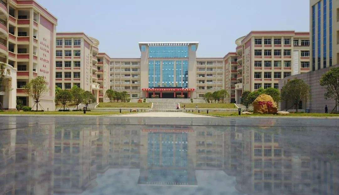 玉林市成绩最好的中学,广西玉林市第一中学升学率