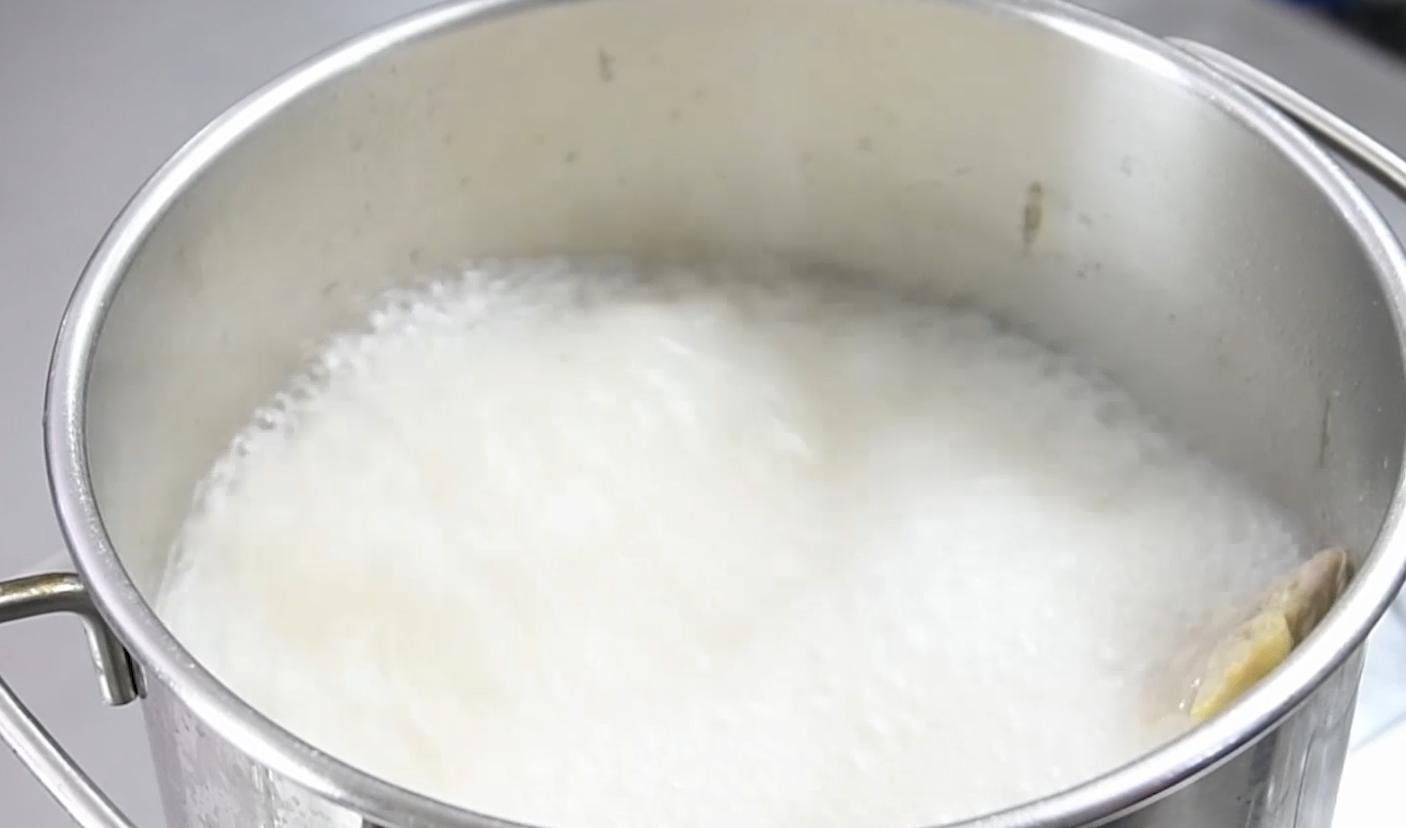 正宗的酸辣粉配方制作视频,酸辣粉的做法大全视频播放