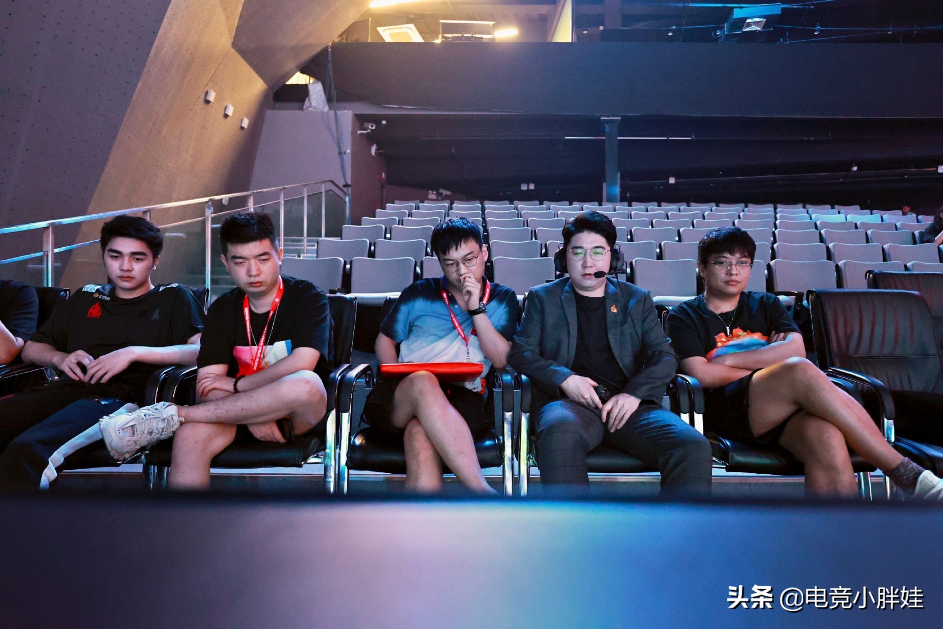 GK故意用BUG赢比赛？裁判却只让辅助卖掉宝石，网友：GK胜之不武