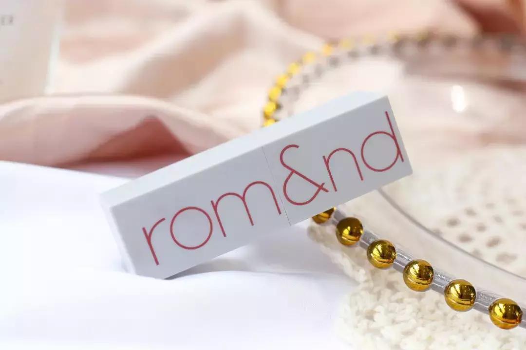 大牌口红不拔干显白试色推荐种草,显白好用的口红推荐