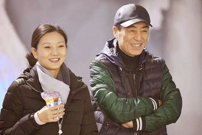 陈婷比张艺谋小多少岁,陈婷多少岁给张艺谋生孩子