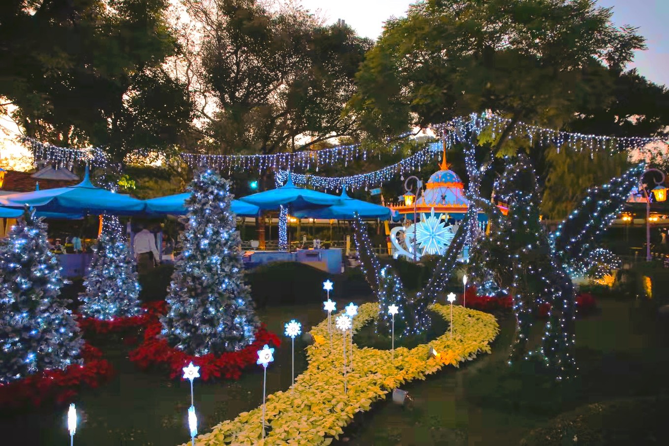 香港迪士尼有哪些好玩的地方,香港迪士尼附近有什么好玩的
