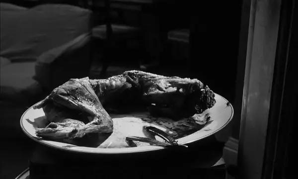 在这部片中，波兰斯基拍出了也许是影史上最传神的女精神病患者