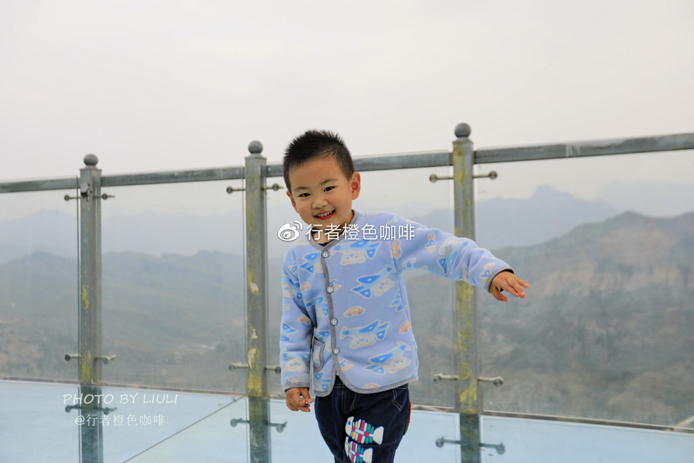 滑水冲浪刺激视频,北京密云清凉谷游玩攻略