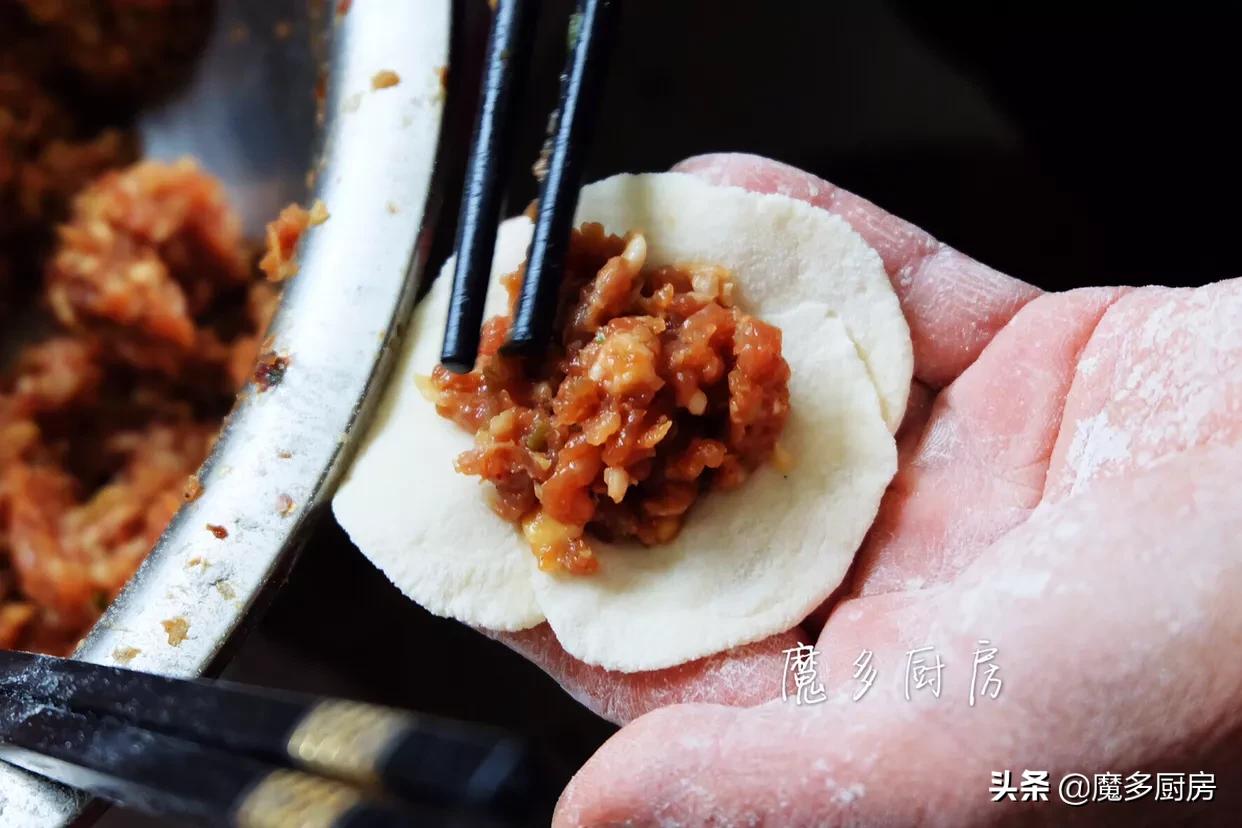 游子最想念的是回家的路,在外的游子想念家乡的美食