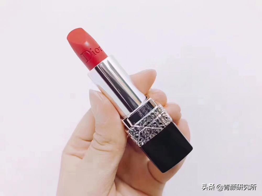 适合唇色深的橘色口红推荐,春夏显白最火口红颜色推荐
