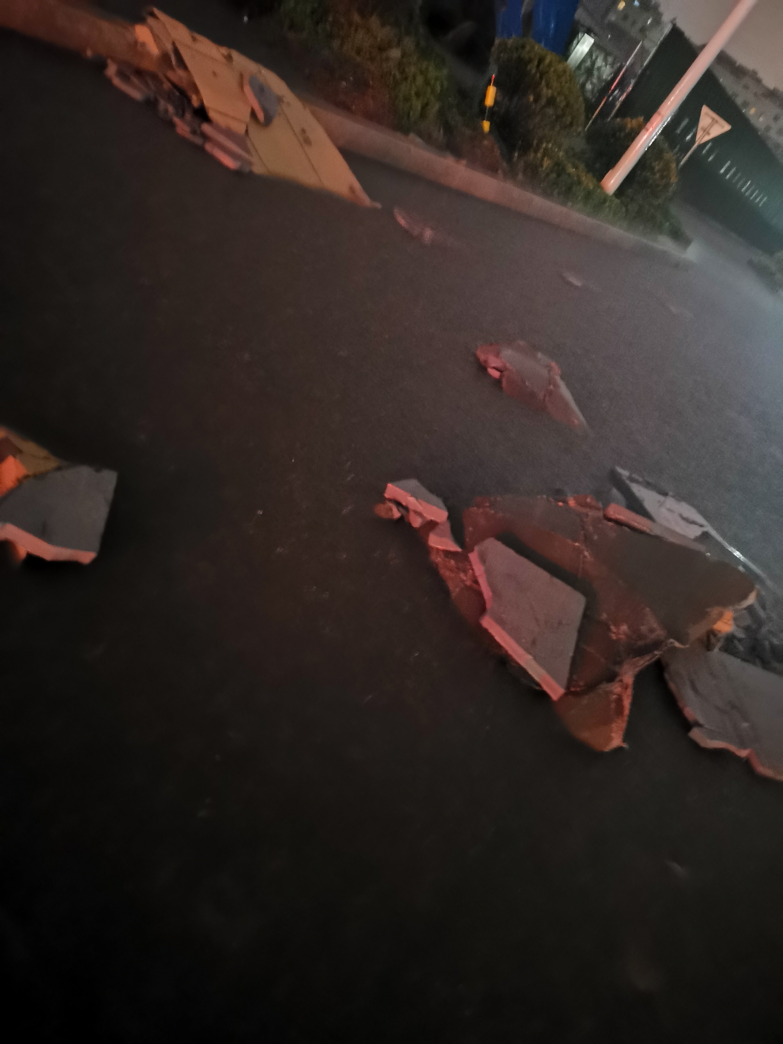 拉菲公馆最近状况,拉菲公馆墙皮刮掉