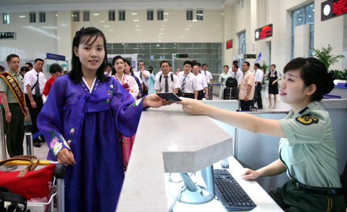 朝鲜族最受欢迎的化妆品,中国游客朝鲜姑娘