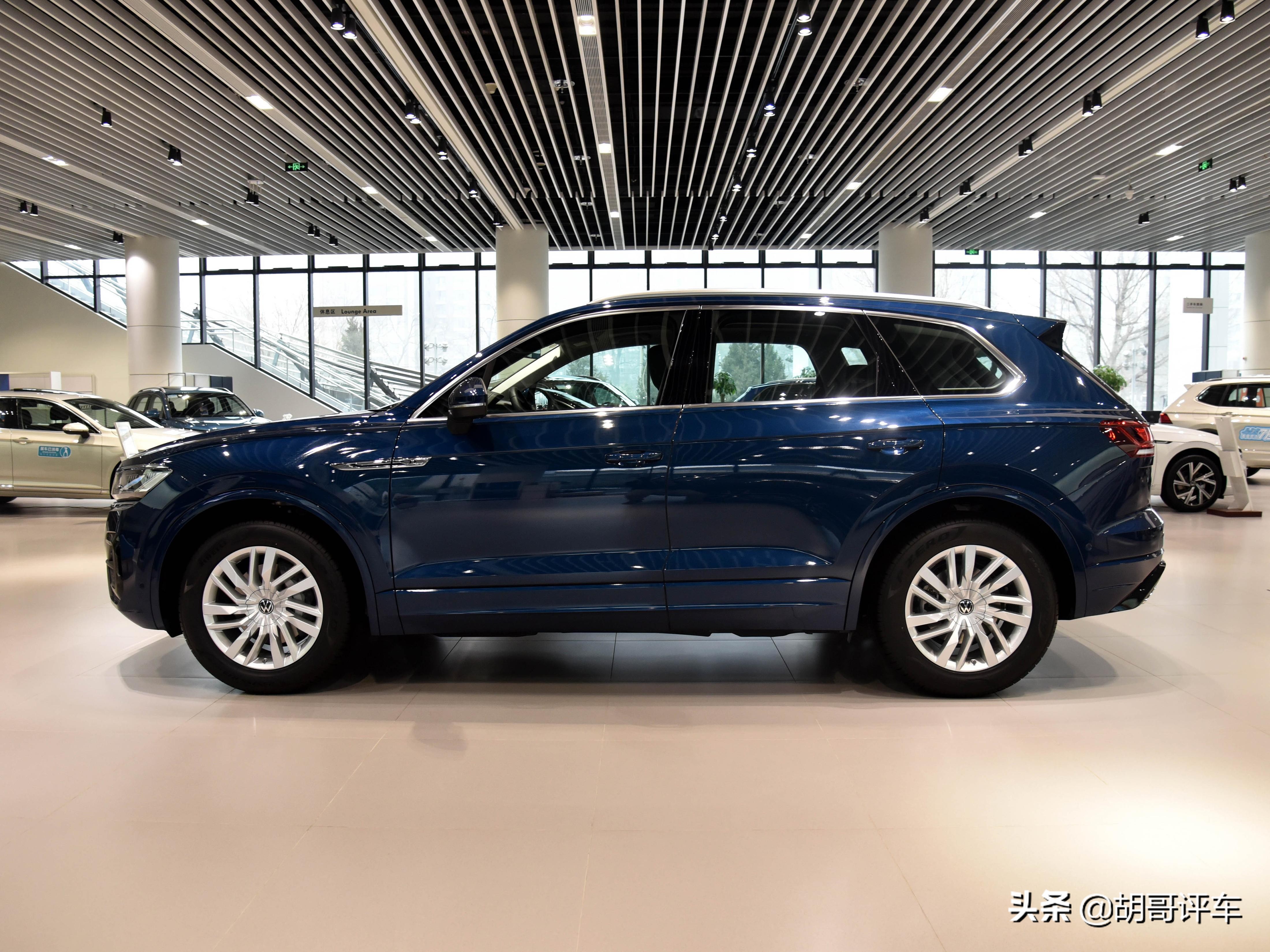 第三代大众途锐尺寸,轴距近2米8