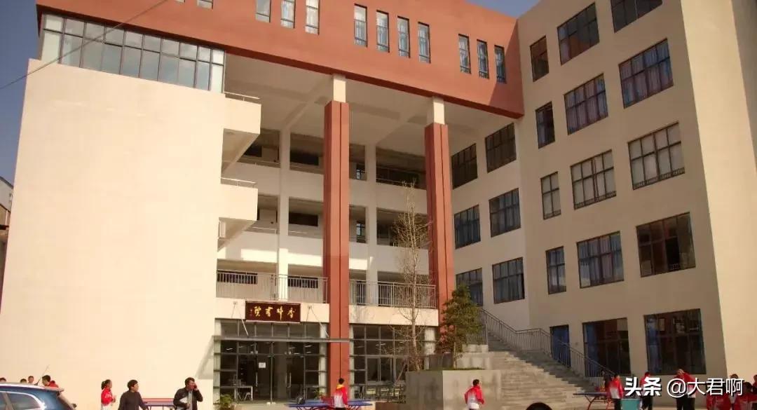 昆明市第二十四中学初中部,校园街拍昆明市第二十四中学