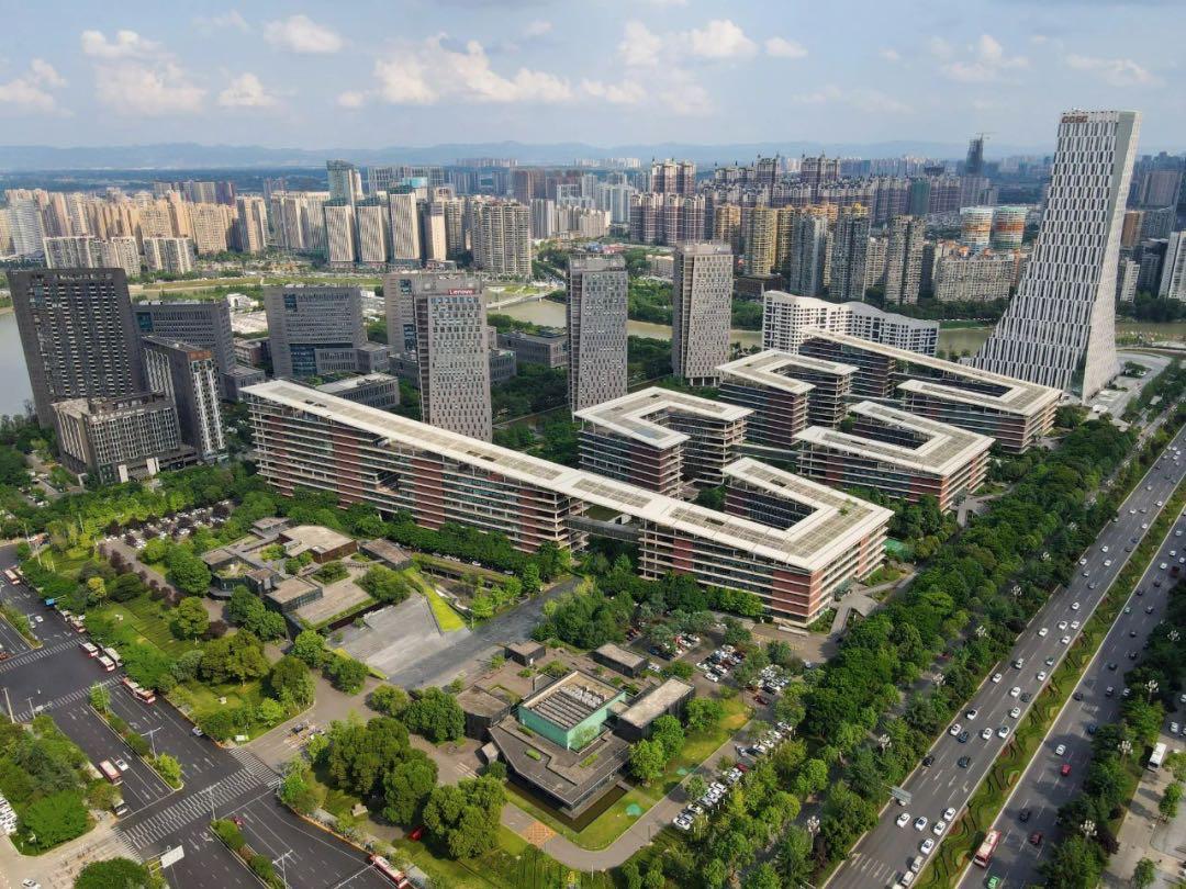 成都发展的局限性,成都发展的不足