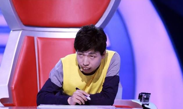 脑瘫周伟现在怎么样,脑瘫周伟视频