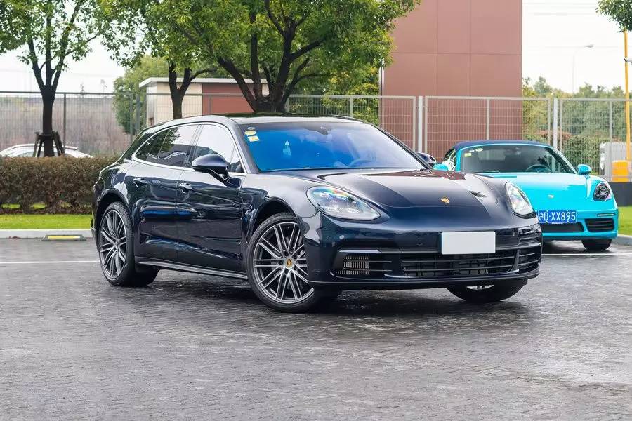 值得入手的双门轿跑车,前十名四门轿跑车型哪款比较推荐