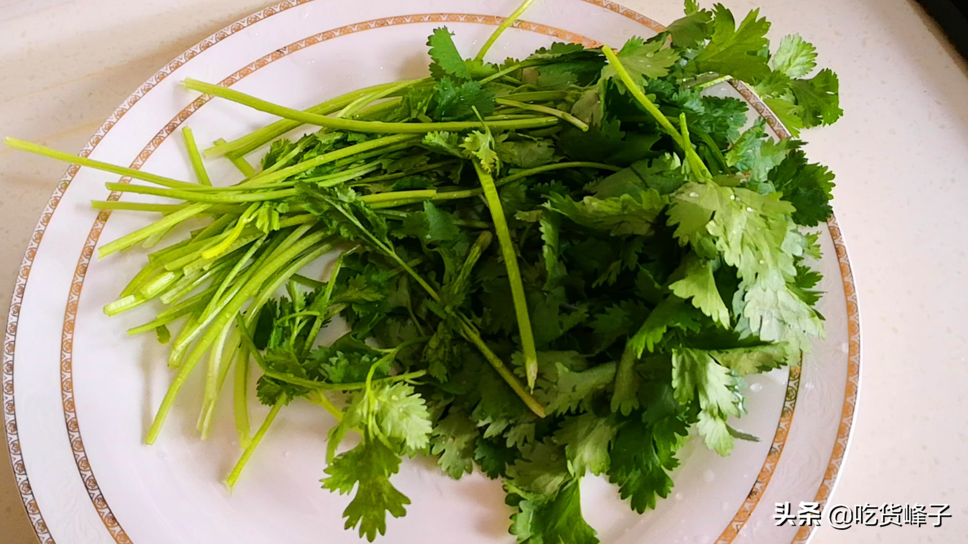 做馄饨最简单的方法,虾和胡萝卜玉米做馄饨如何调馅