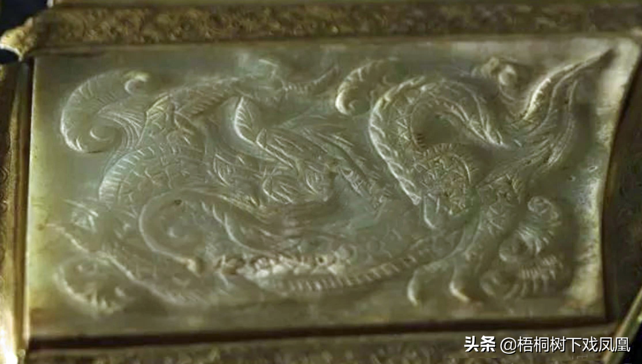 2017年几个山东人到内蒙古盗墓，租用一台挖掘机，称是“挖沙子”