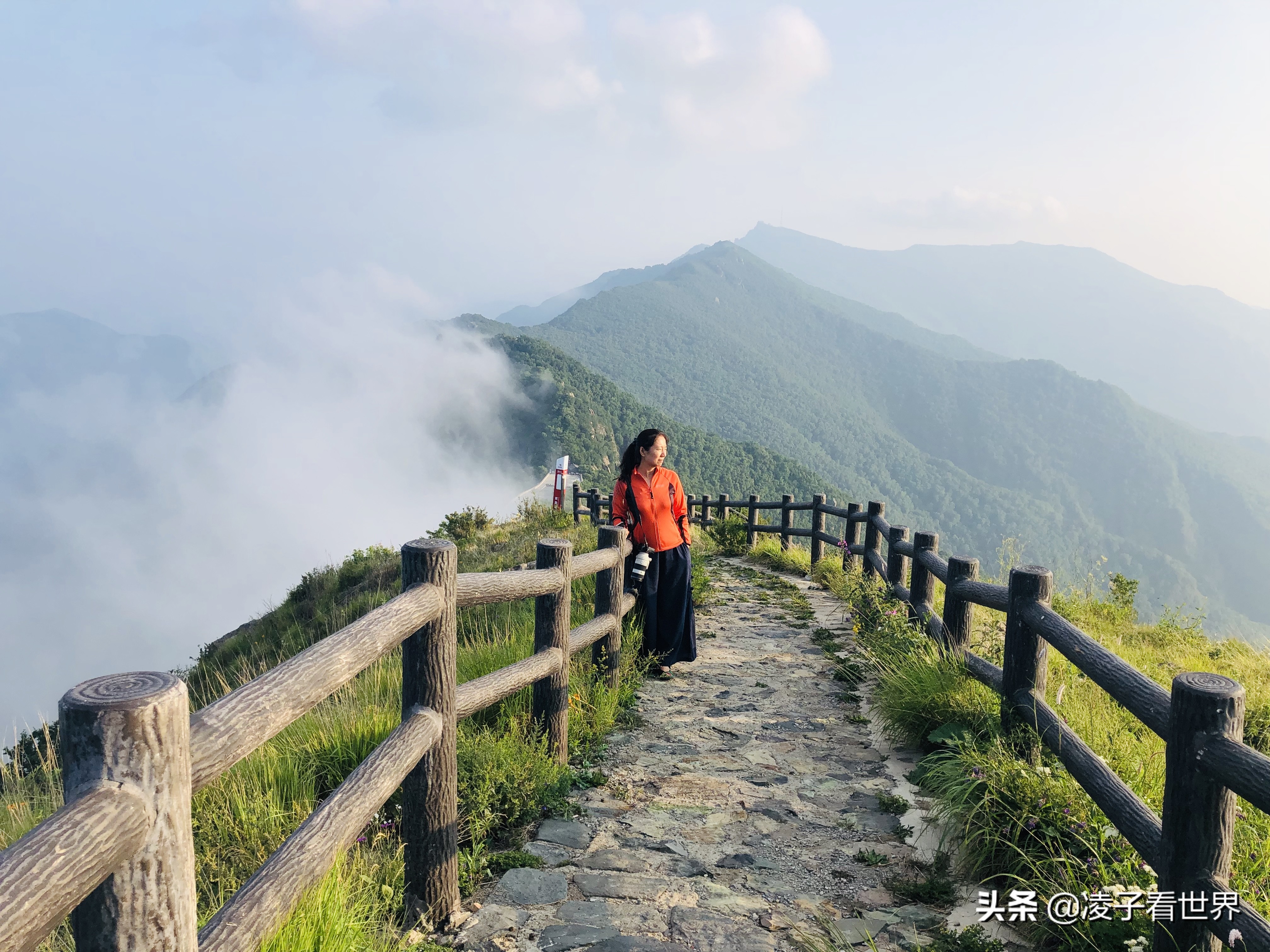 逃离北京40度高温，房山享受22度清凉，看银狐，逛古街吃铁锅炖