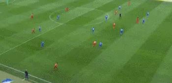 阿拉巴踢中卫实力怎么样,阿拉巴三冠被嘲讽