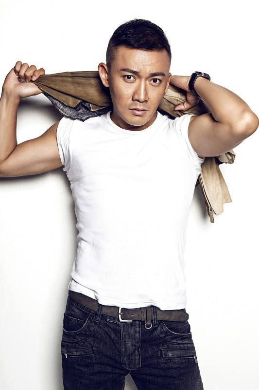 著名演员聂远：风雨中贤妻高擎爱的旗帜