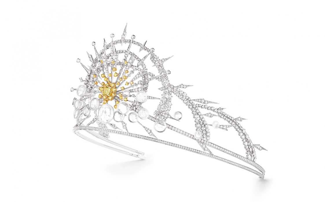 谁说时髦星人不需要小皇冠?五款炫酷头冠设计隆重推荐