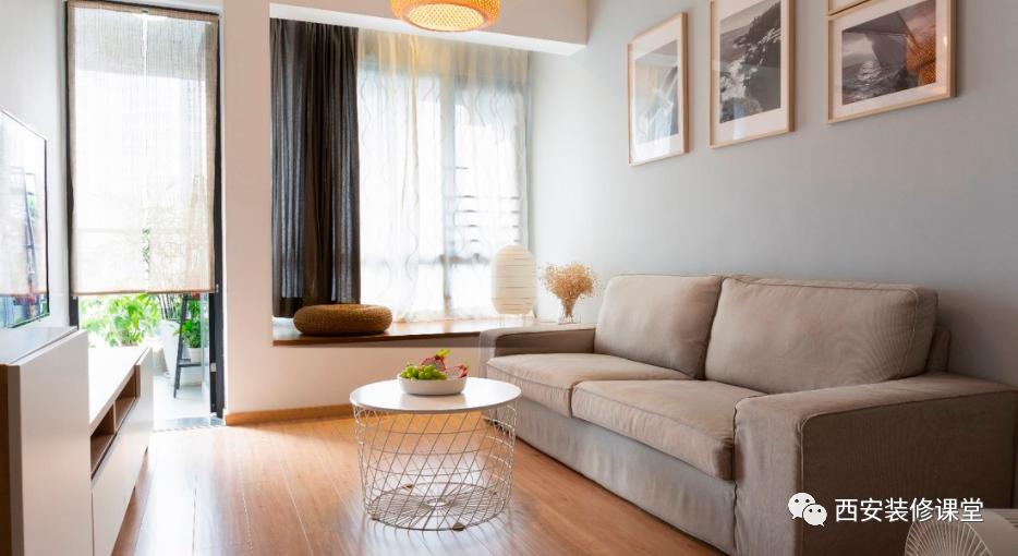 客厅有个飘窗怎样让它实用又漂亮,客厅带飘窗卧室带阳台的优缺点