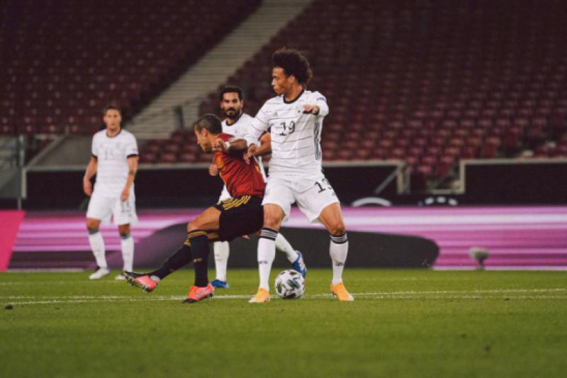 实况王者集结哪个球探值得抽,实况王者集结内马尔