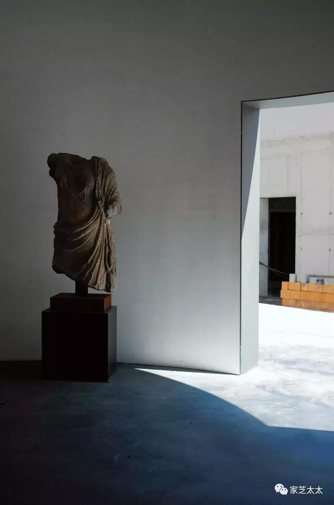 金卡戴珊赤贫风豪宅,卡戴珊的赤贫风豪宅