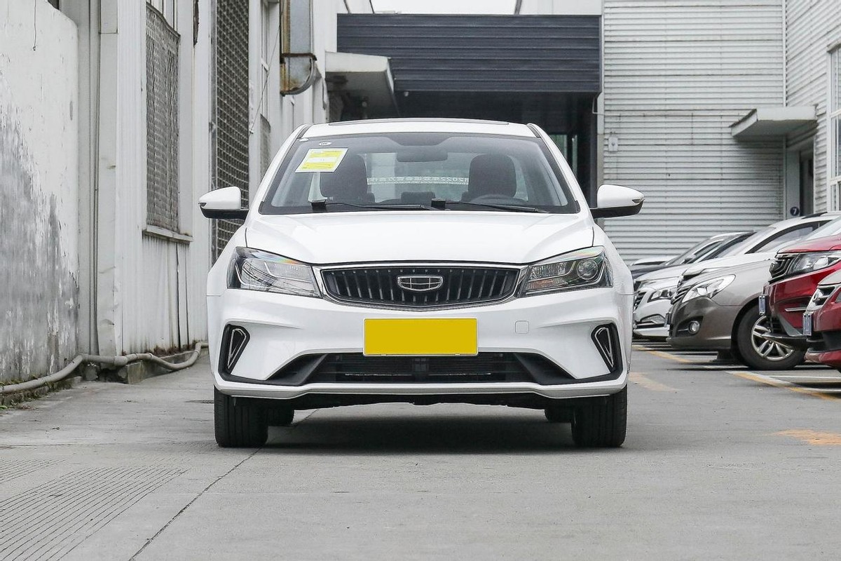 6-7万既省油而不输动力的车哪款好,6到10万买这5款车省油耐造