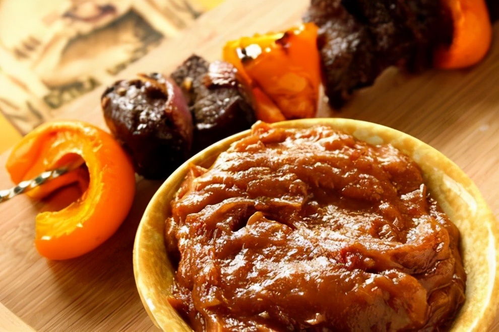 因纽特人有种奇怪美食：海燕放海豹肚腌制，3年后取出生吃，真香