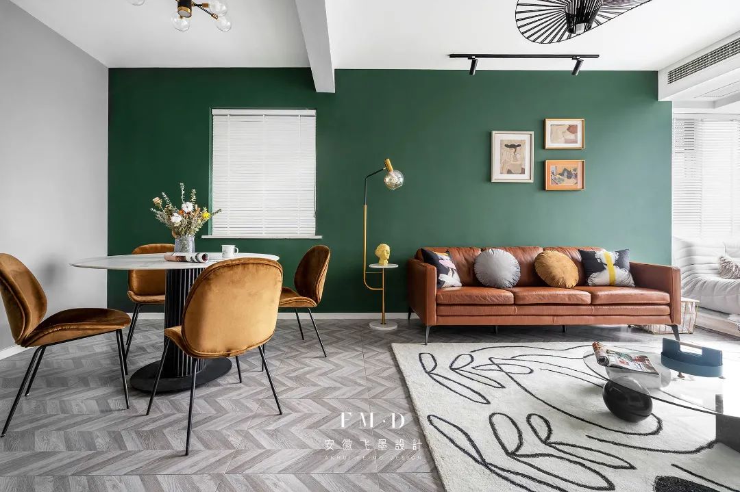 无主灯客厅无磁吸灯灯光布局,无主灯和磁吸轨道灯搭配