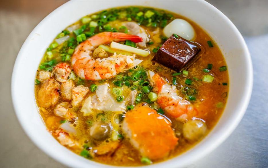 越南特色好吃的美食大全攻略 (40种好吃的越南美食)