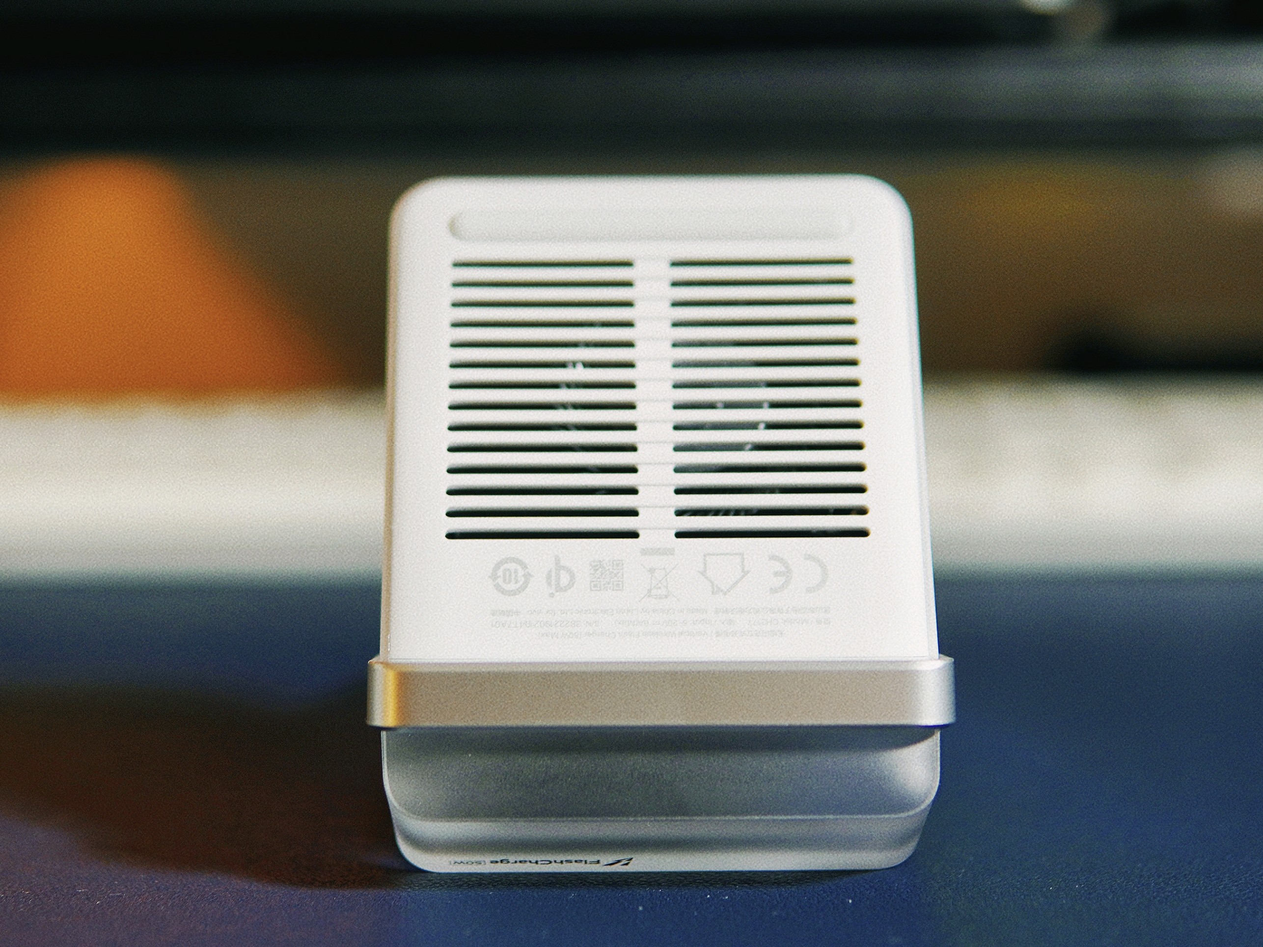 vivo60w无线超快闪充,vivo50w无线充测评