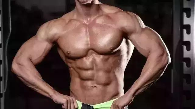 胸肌的四种胸型,男生方形胸肌和八字胸对比