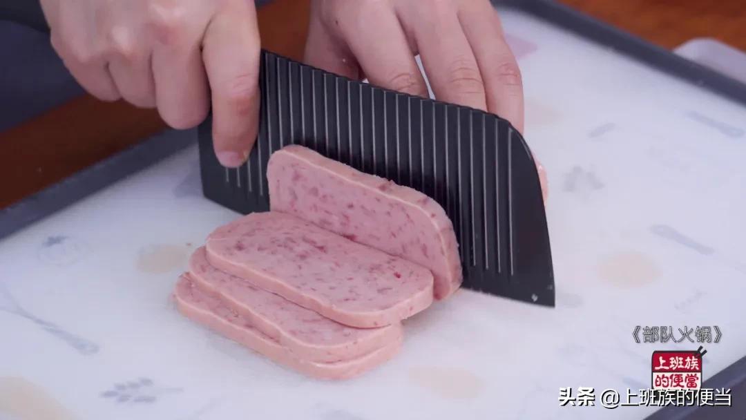 天冷了就得吃它,一个人吃部队火锅原来这么爽啊