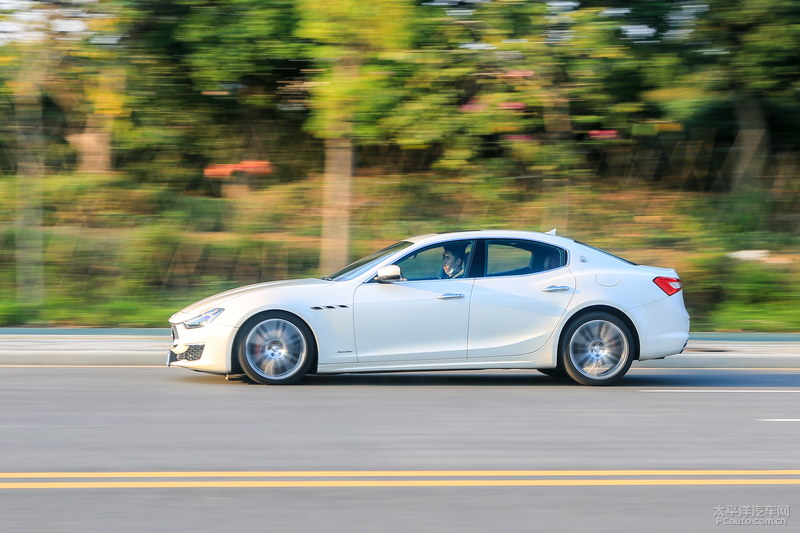 玛莎拉蒂ghibli和s350,玛莎拉蒂ghibli测试评价