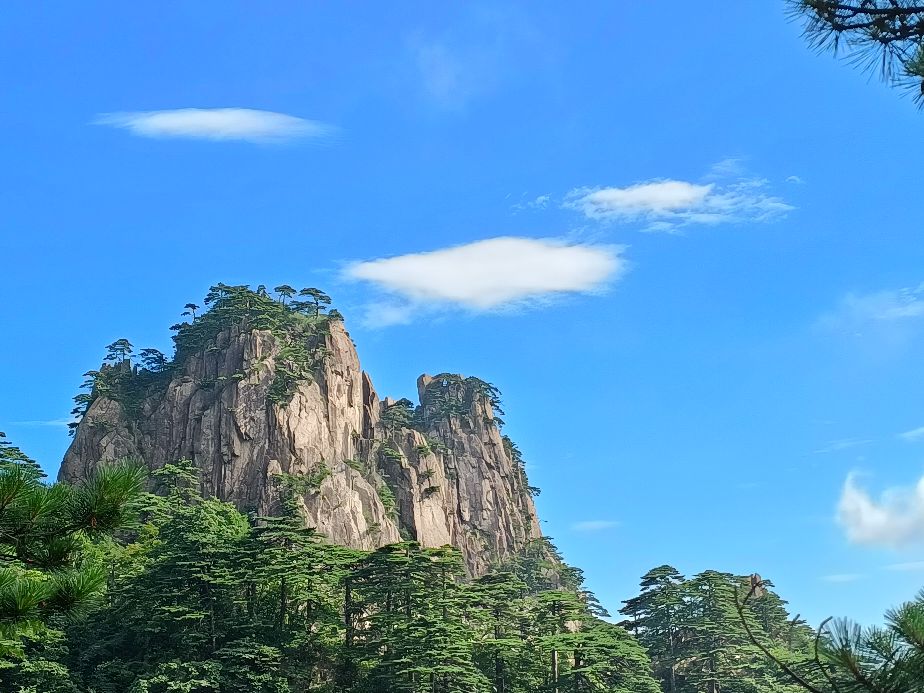 一品黄山天高云淡,天高云淡一品黄山香烟广告原声