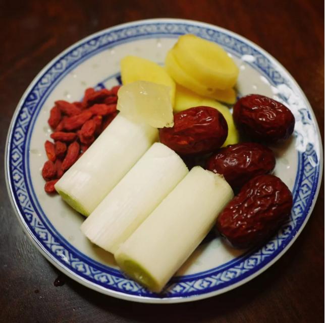 老北京铜锅涮肉配什么威士忌,铜锅涮肉适合搭配什么单品