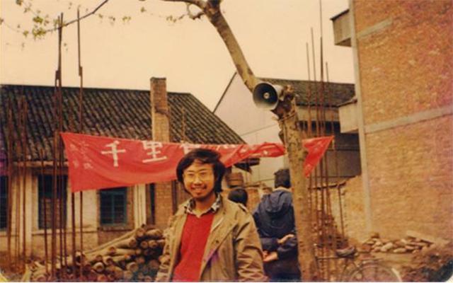 海子爱情经历,海子的两段情史