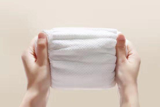 宝宝红屁股哭闹怎么办,宝宝屁股忽然很红一直哭闹怎么办