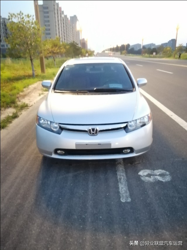 06年雅阁和07年思域哪个值得买,老款雅阁好还是思域好