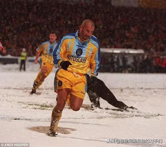 从夏普到世嘉，从德国好顺到库尔斯啤酒：英超豪门球衣广告的变迁