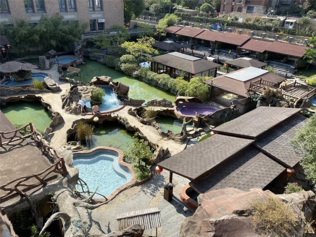 汤山温泉镇,汤山温泉冬天冷不冷