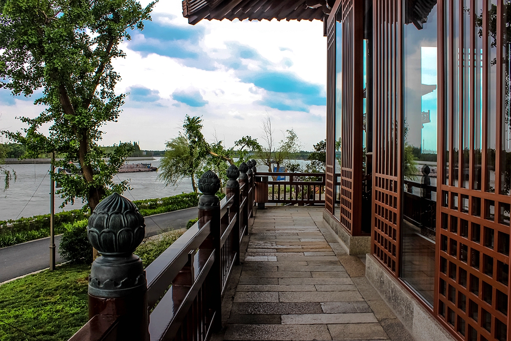 黄浦江是上海的母亲河全长114公里,上海母亲河黄浦江发源于哪个湖