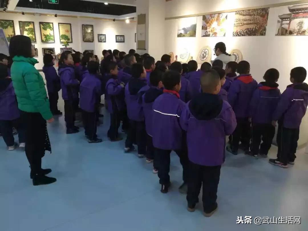 武山县城关三小、四小到县博物馆研学之旅