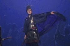 宝冢歌剧团男役可爱片段,宝冢歌剧团男役展示魅力