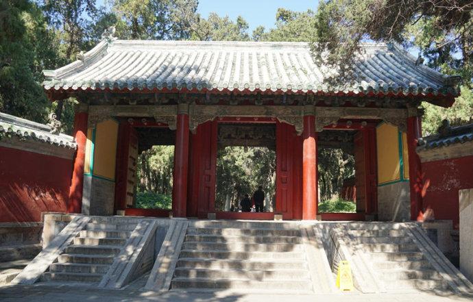 孔林是最大的氏族墓地吗,孔林最大墓葬群