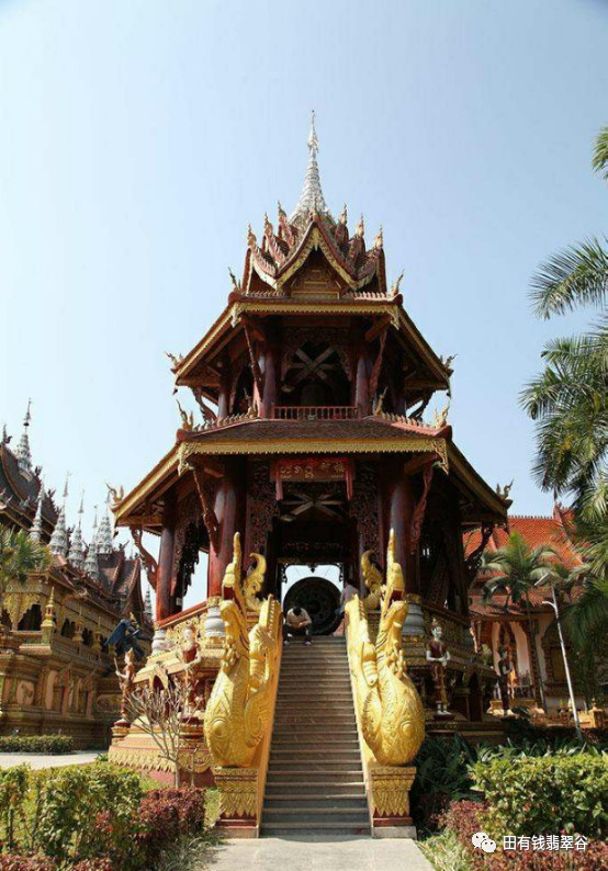 云南西双版纳翡翠红宝石,云南宝石山旅游