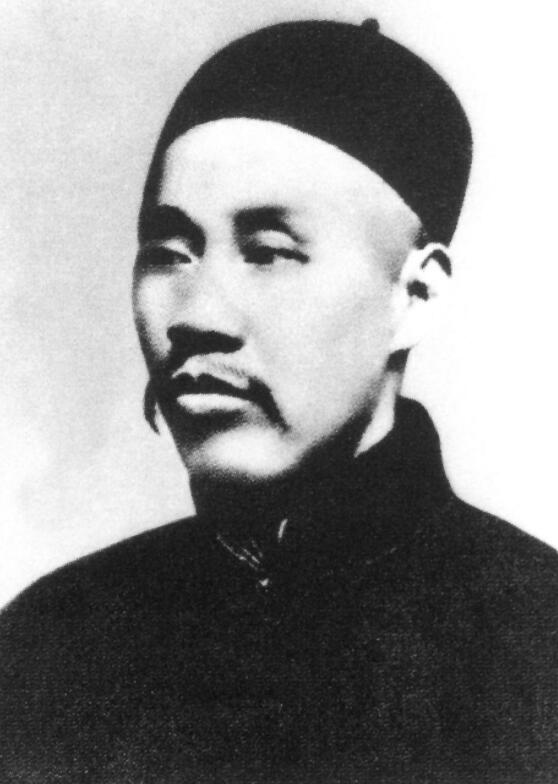 红安县出了8位上将，但地位最高的两人反而没有军衔，官至正国级