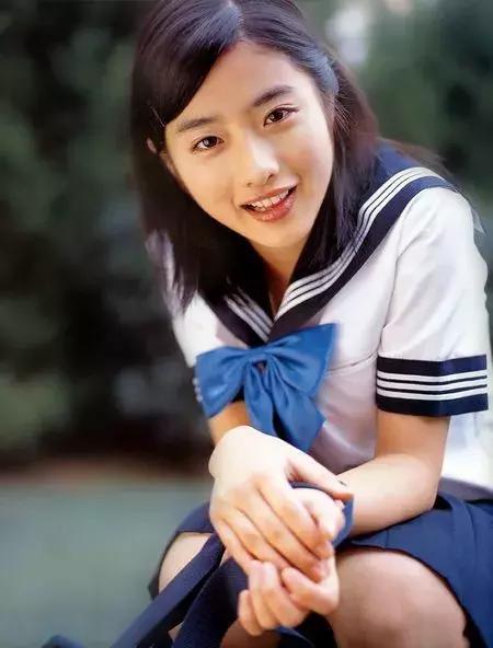 石原里美为什么被称为逆袭榜样,石原里美逆袭黄黑皮